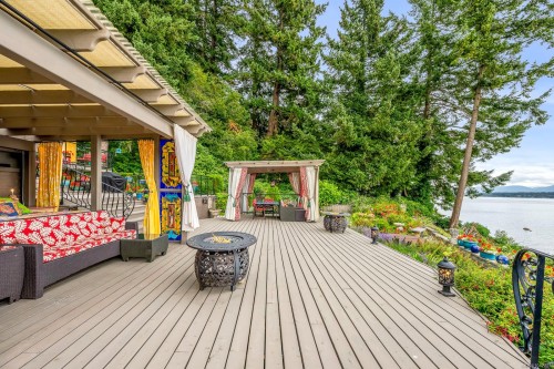 2299 Comox Ave, Comox, BC 