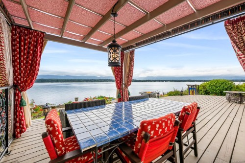 2299 Comox Ave, Comox, BC 