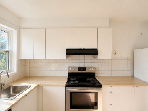 Kitchen - 6915 Av. Lamont, Montréal (Le Sud-Ouest), QC - Indoor Photo Showing Kitchen