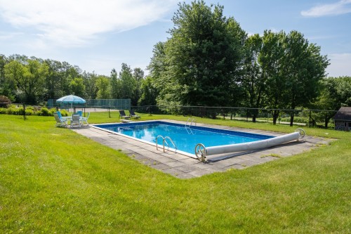 Piscine - 42 Route 143, Cleveland, QC 