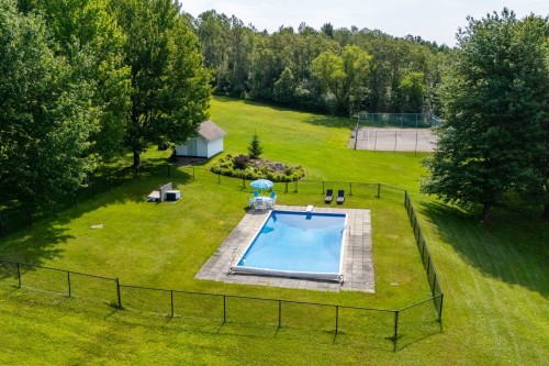 Piscine - 42 Route 143, Cleveland, QC 
