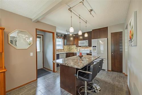 131 Regis Dr, Winnipeg, MB 