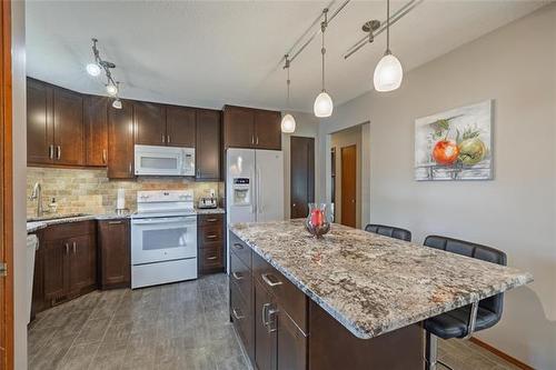 131 Regis Dr, Winnipeg, MB 