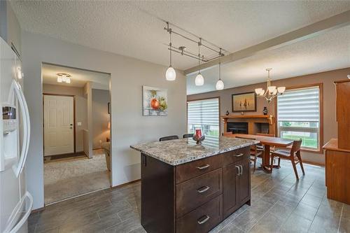 131 Regis Dr, Winnipeg, MB 