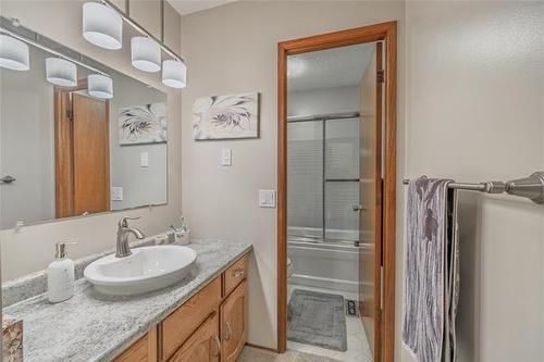 131 Regis Dr, Winnipeg, MB 