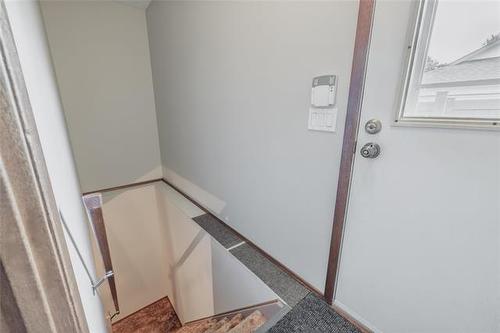 131 Regis Dr, Winnipeg, MB 