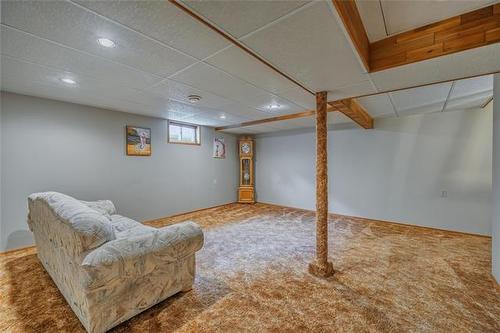 131 Regis Dr, Winnipeg, MB 