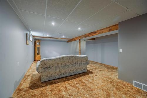 131 Regis Dr, Winnipeg, MB 