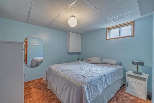 131 Regis Dr, Winnipeg, MB 