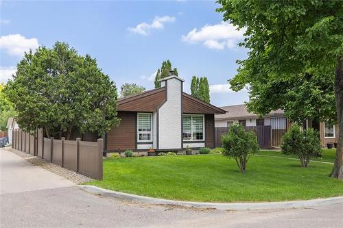 131 Regis Dr, Winnipeg, MB 