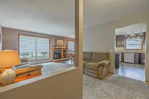 131 Regis Dr, Winnipeg, MB 