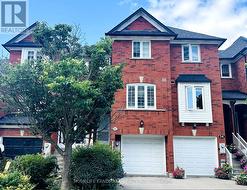 52 BERESFORD DRIVE  Richmond Hill, ON L4B 4J6