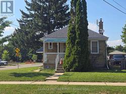 468 GLEN PARK AVENUE  Toronto, ON M6B 2E7
