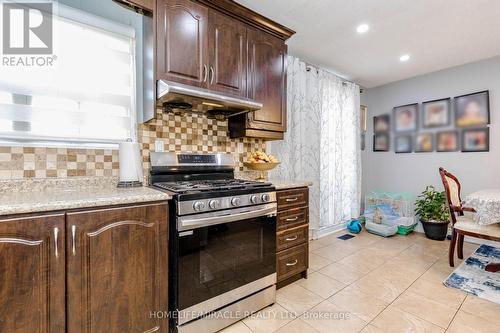 29 - 1730 Albion Road, Toronto, ON - Indoor Photo Showing Kitchen