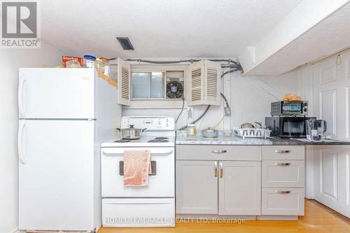 29 - 1730 Albion Road, Toronto, ON - Indoor Photo Showing Kitchen