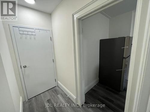 5 - 5 SORAUREN AVENUE , Toronto, Ontario M6R 2C6 4
