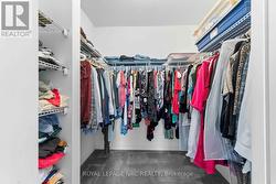 Walk in Closet - 