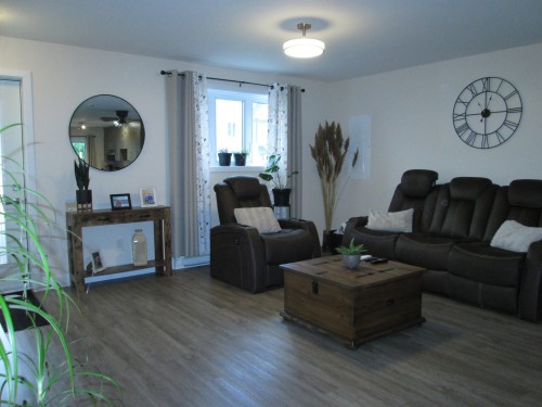 Salon - 361  - 381 Rue Blanchard, Saint-Jérôme, QC - Indoor Photo Showing Living Room
