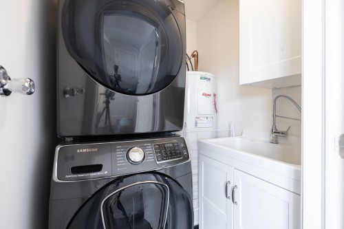 Laundry - 5 Av. St-Jean-Baptiste, Pointe-Claire, QC - Indoor Photo Showing Laundry Room