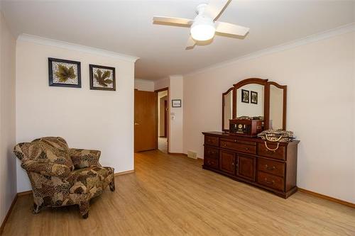 27-1 Waterfront Rd, Winnipeg, MB 