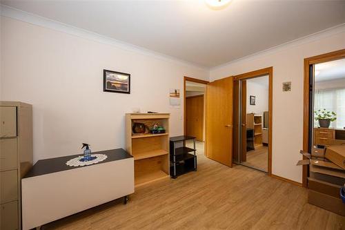 27-1 Waterfront Rd, Winnipeg, MB 