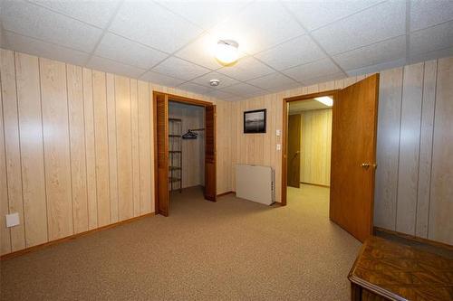 27-1 Waterfront Rd, Winnipeg, MB 
