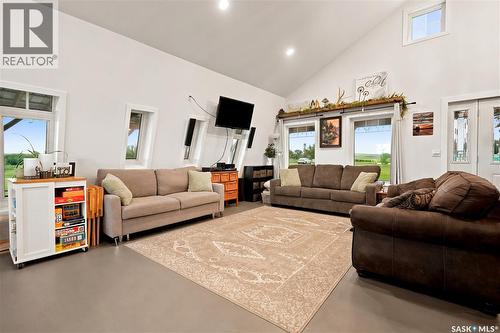 Reimer Acreage, Caron Rm No. 162, SK 