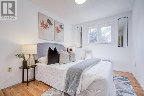 232 Clifton Downs Road, Hamilton, ON 