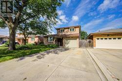 Long Driveway to fit Four Cars - 