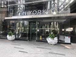 3105 - 10 YORK STREET Toronto, ON M5J 2Z2