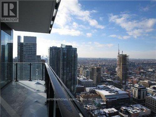 3801 - 224 KING STREET W , Toronto, Ontario M5H 1K4 5