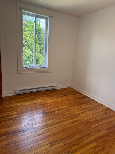 Salle de bains - 130 Rue Brosseau, Montréal (Lasalle), QC - Indoor Photo Showing Other Room