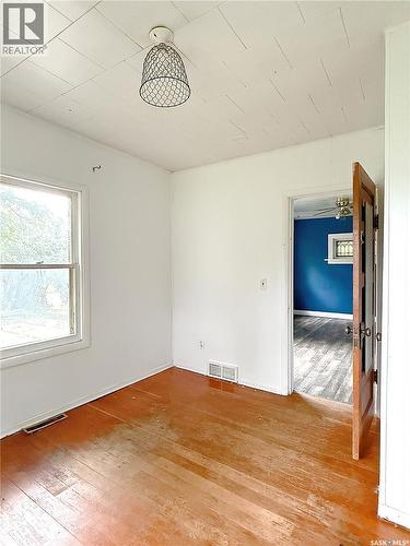 172 4Th Street E, Shaunavon, SK 