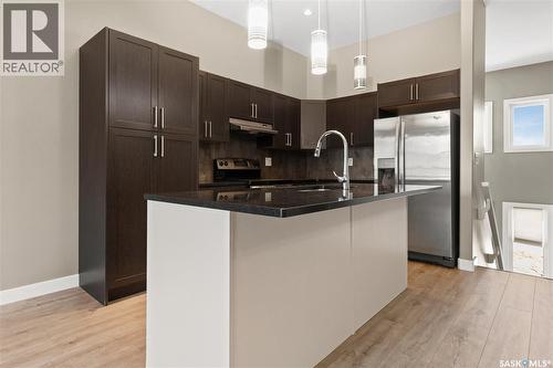 622 Glacial Shores Way, Saskatoon, SK - Indoor Photo Showing Kitchen