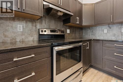 622 Glacial Shores Way, Saskatoon, SK - Indoor Photo Showing Kitchen