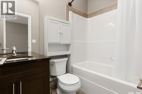 622 Glacial Shores Way, Saskatoon, SK - Indoor Photo Showing Bathroom