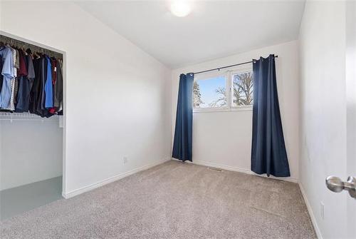 23 Iroquois Bay, Winnipeg, MB 