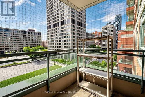 #708 - 887 Bay Street, Toronto, ON 