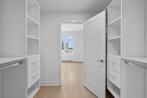 Closet - 705-138 Rue Léo-Major, Sainte-Anne-De-Bellevue, QC - Indoor