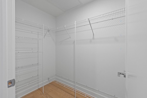 Closet - 705-138 Rue Léo-Major, Sainte-Anne-De-Bellevue, QC - Indoor With Storage