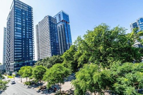 View - 407-1265 Rue Lambert-Closse, Montréal (Ville-Marie), QC - Outdoor With Facade