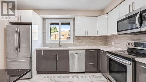 36 - 250 Bridletowne Circle, Toronto, ON - Indoor Photo Showing Kitchen With Upgraded Kitchen