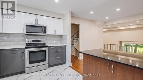 36 - 250 Bridletowne Circle, Toronto, ON - Indoor Photo Showing Kitchen