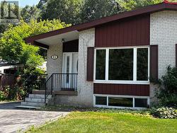 61 NORTHEY DRIVE Toronto, ON M2L 2S8