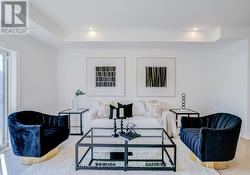 9 - 6636 CLOCK COURT  Mississauga, ON L5W 1N2