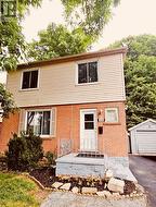 UPPER - 5634 DRUMMOND ROAD Niagara Falls (Hospital), ON L2G 4L4