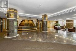 Elegant foyer - 