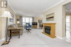Spacious living room - 