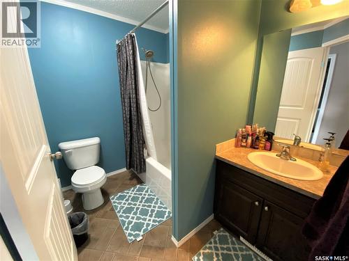 9 Golfview Crescent, Kindersley, SK 