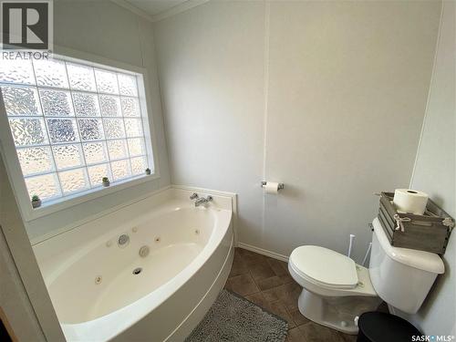 9 Golfview Crescent, Kindersley, SK 